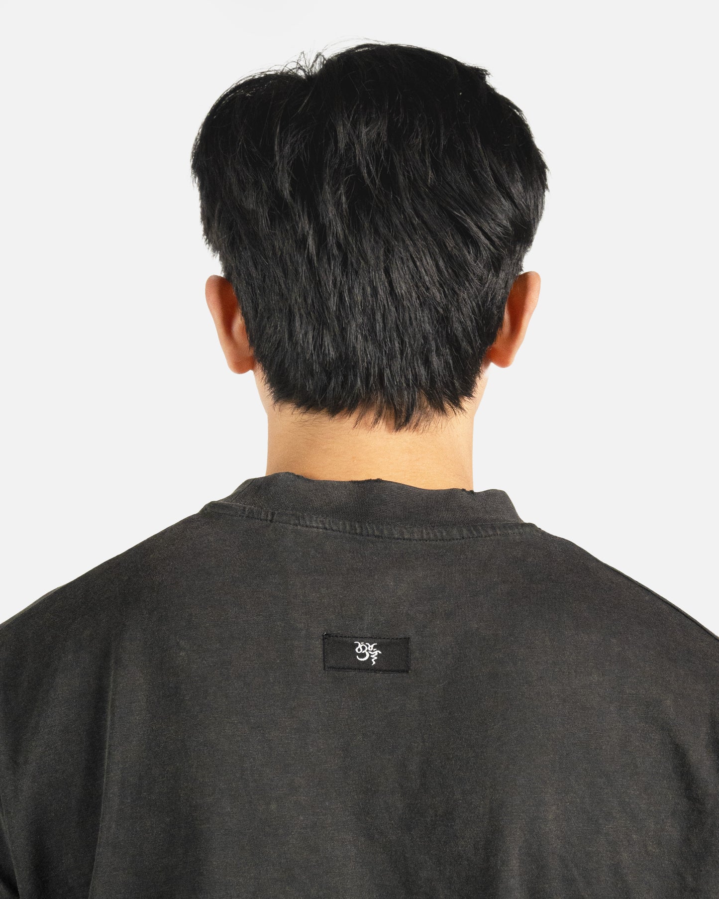 AETHER GRAPHIC TEE